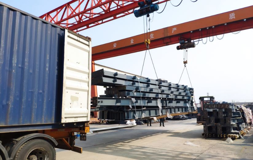 loading steel structure warehouse into container
